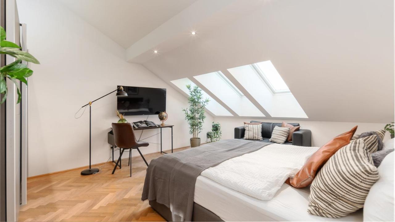 Designer Apartments, 2 Min To U1 Reumannplatz Vienna Exterior photo